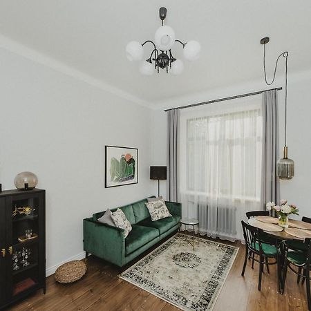 Cozy Apartment Near Zalgirio Arena By Urban Rent Kaunas Kültér fotó