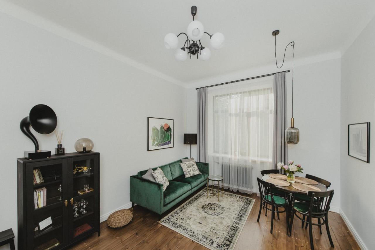 Cozy Apartment Near Zalgirio Arena By Urban Rent Kaunas Kültér fotó